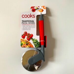 cooks traditional Pizza Wheel Stainless Steel removable blade dishwasher safe